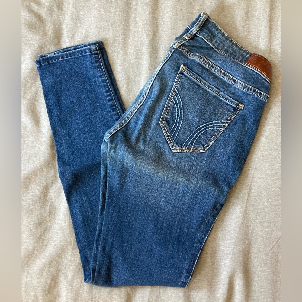 Hollister Low-Rise Super Skinny Jeans